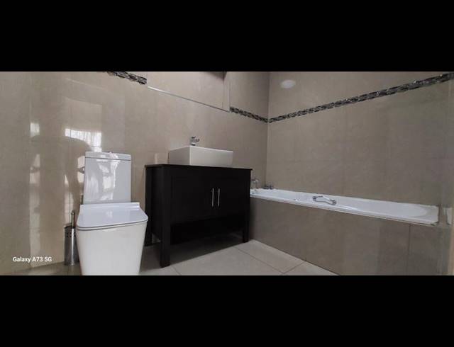 4 BEDROOM HOUSE FOR SALE IN KARENPARK